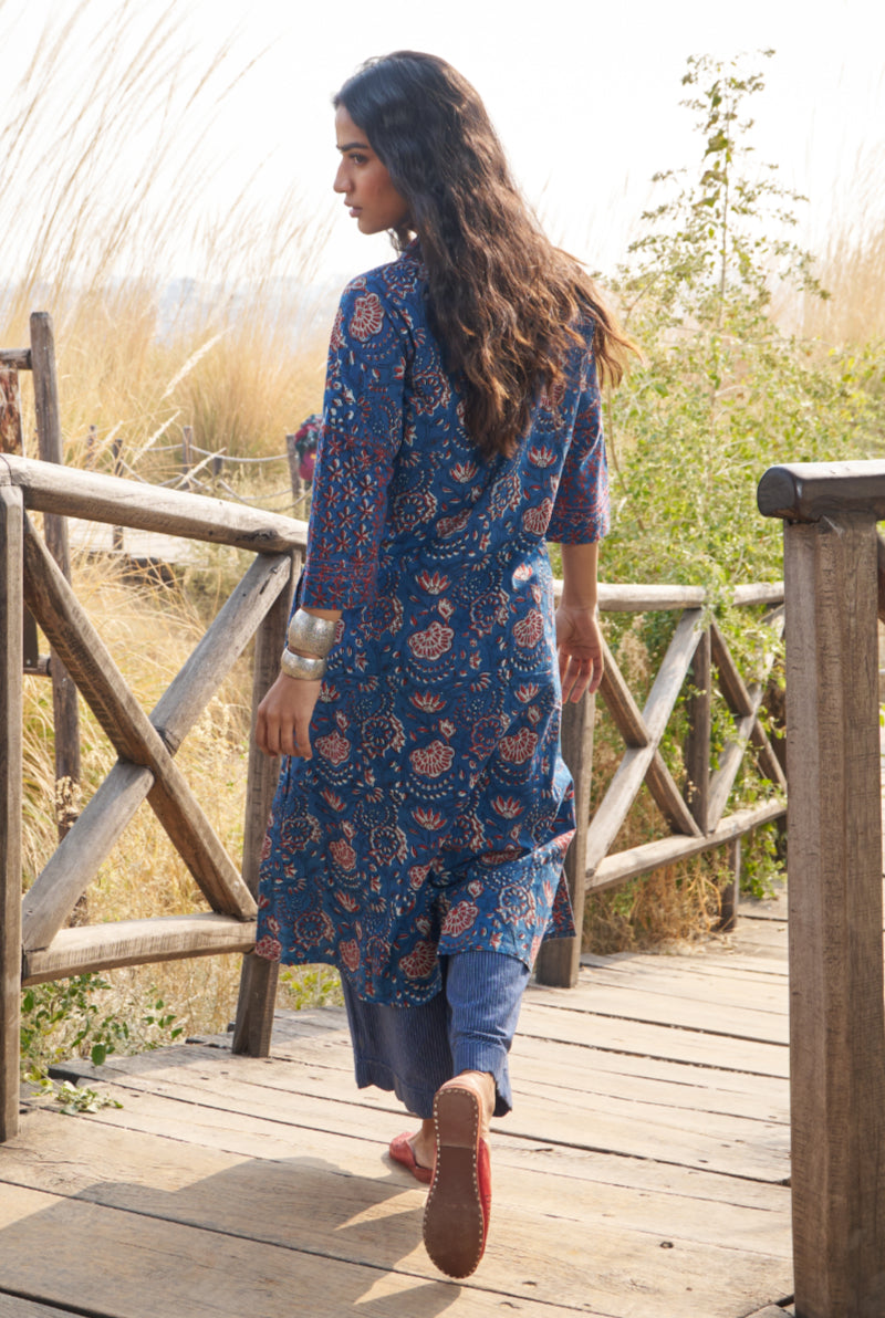 Kaafsa Indigo Kurta