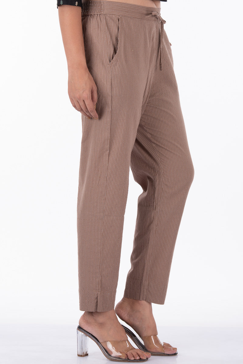 Brown Kantha narrow Pants - Dhãran