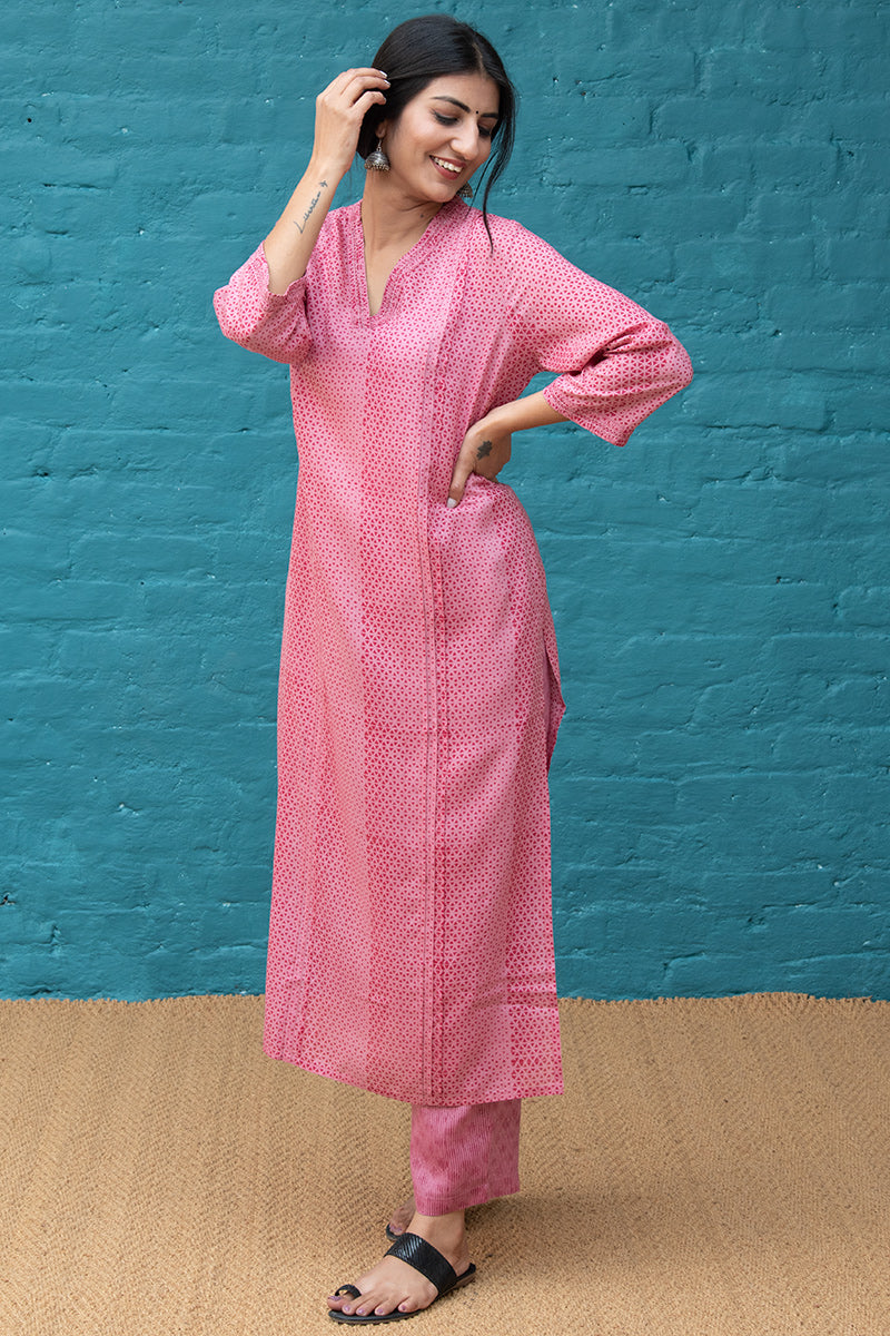 Pink V Neck Kurta - Dhãran